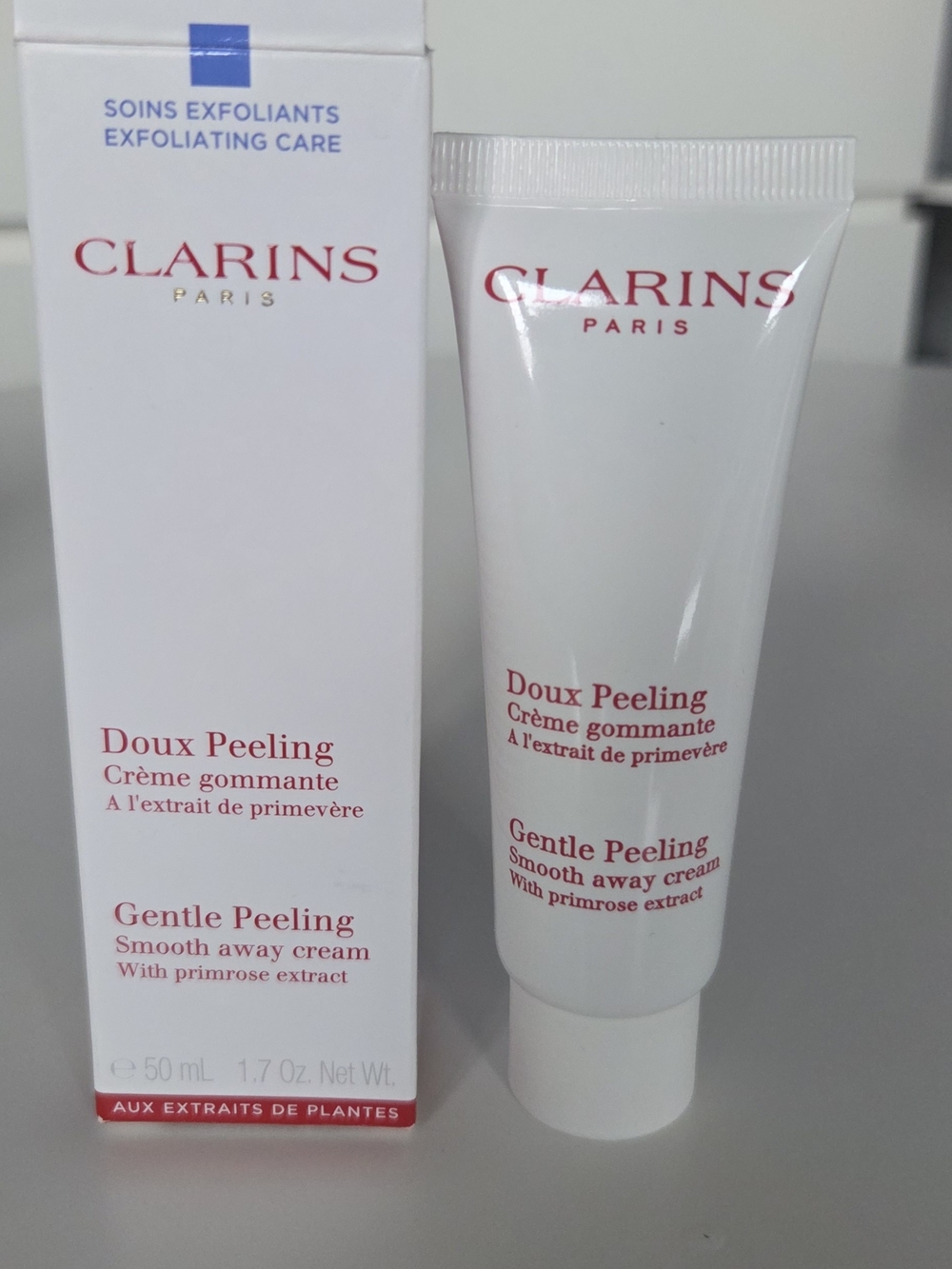 Clarins Gentle Peeling Exfoliating Cream - White & Red